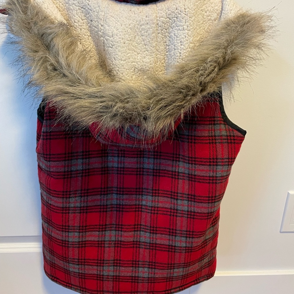 Winter Vest - Picture 2 of 3